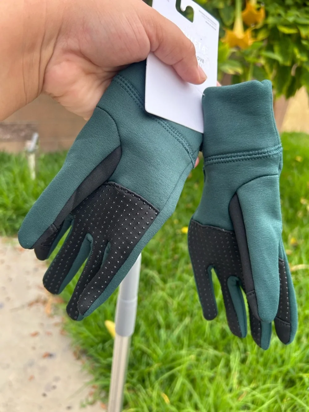 Athleta Women’s Softshell Gloves — Deep Green
